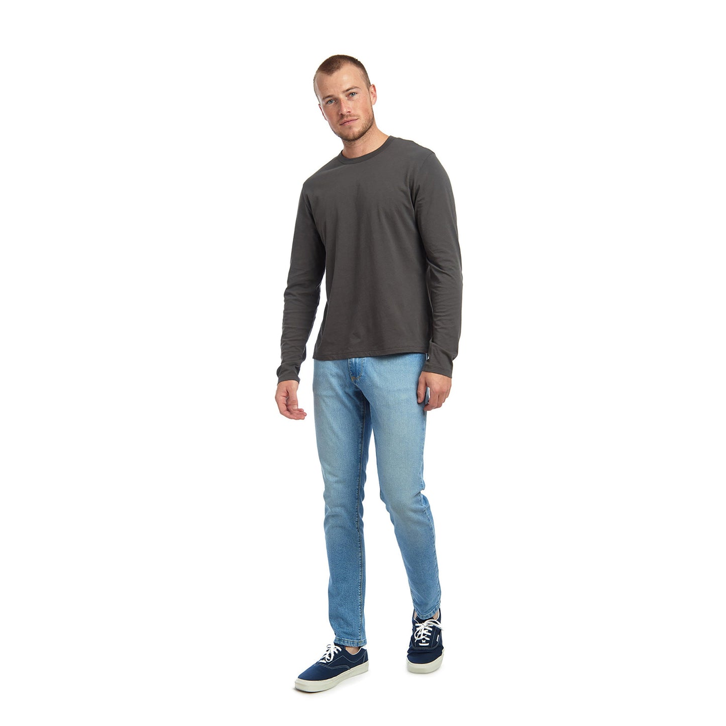 https://cdn.shopify.com/s/files/1/0578/7385/8748/products/long-sleve-tee-gray_0371.jpg?v=1648738834