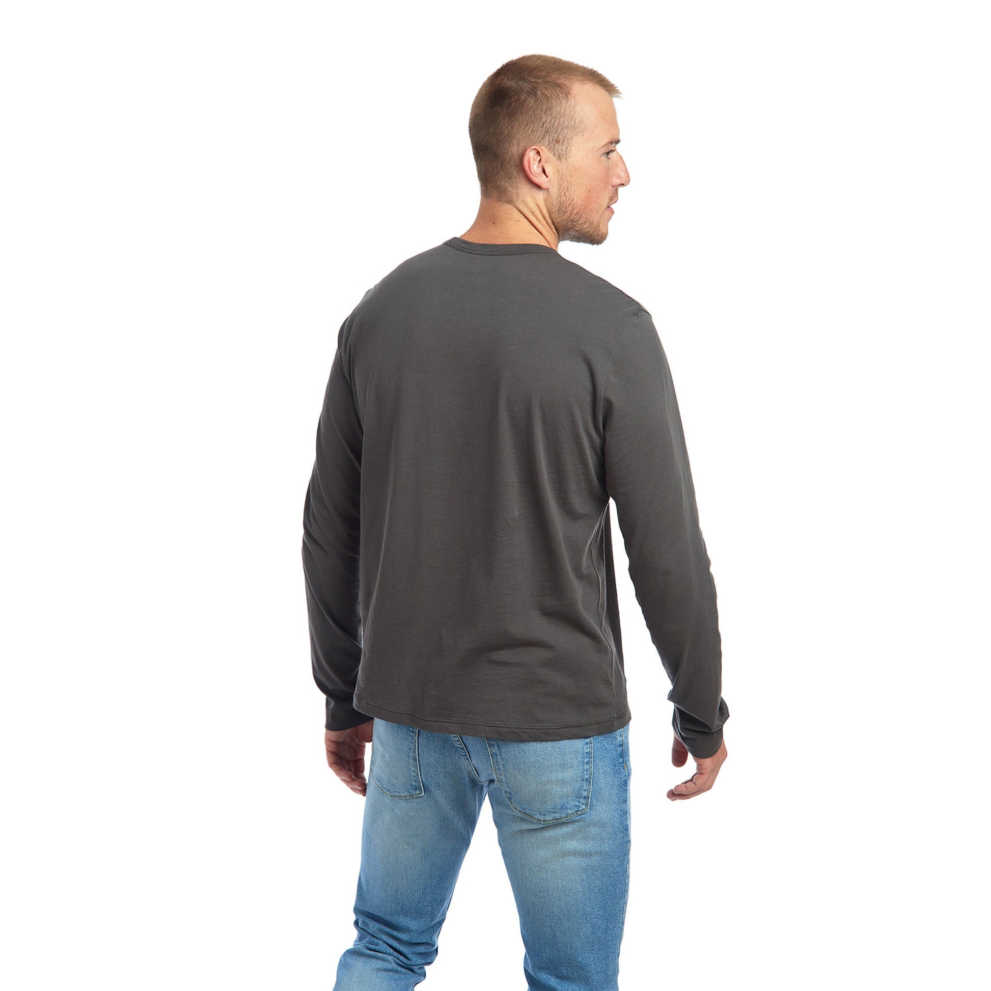 https://cdn.shopify.com/s/files/1/0578/7385/8748/products/long-sleve-tee-gray_0396.jpg?v=1648738834