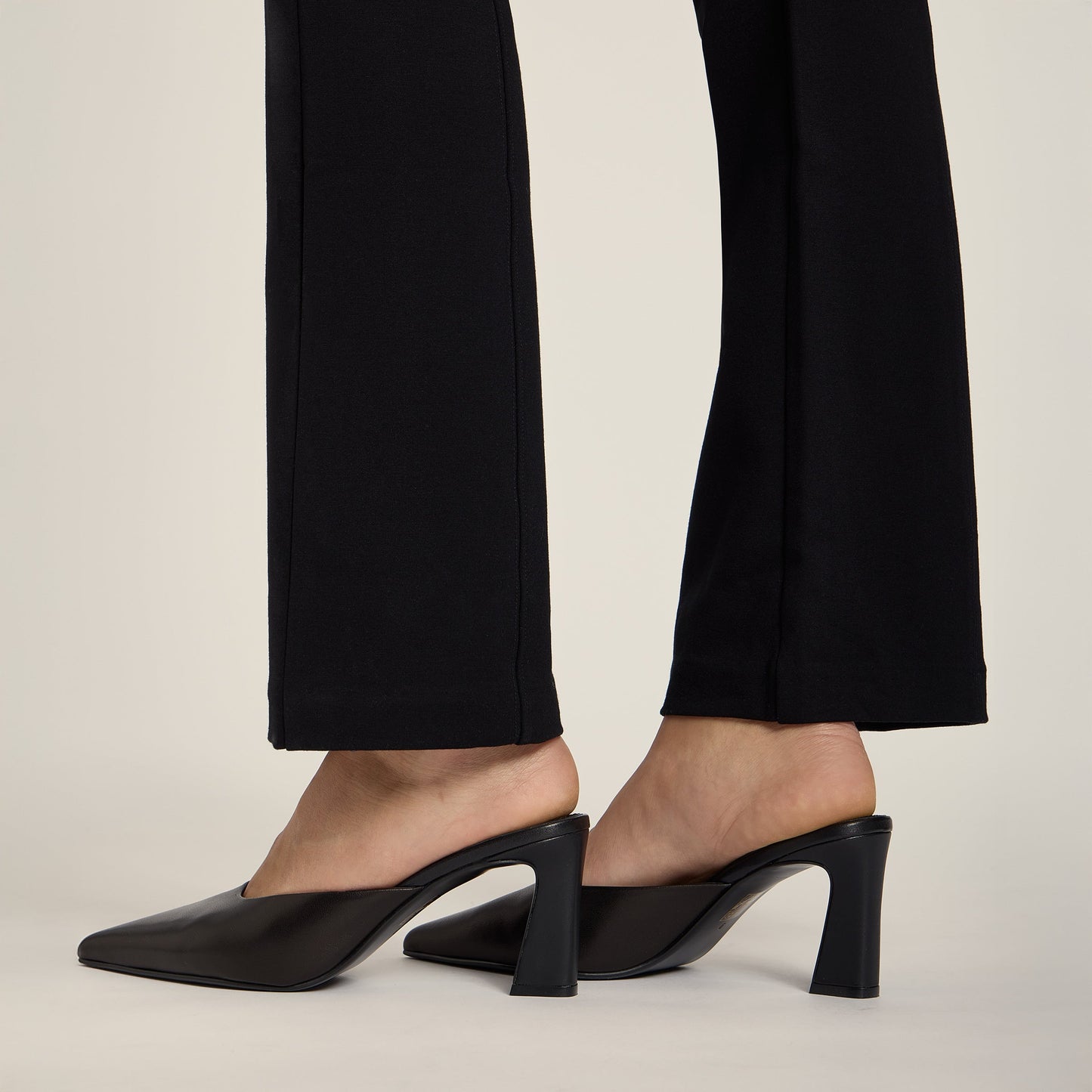 https://cdn.shopify.com/s/files/1/0578/7385/8748/files/slkp_powe_blac_2400x2400-10_04da6fb4-2355-4c7f-9c91-b34bafdb55a2.jpg?v=1763724540
