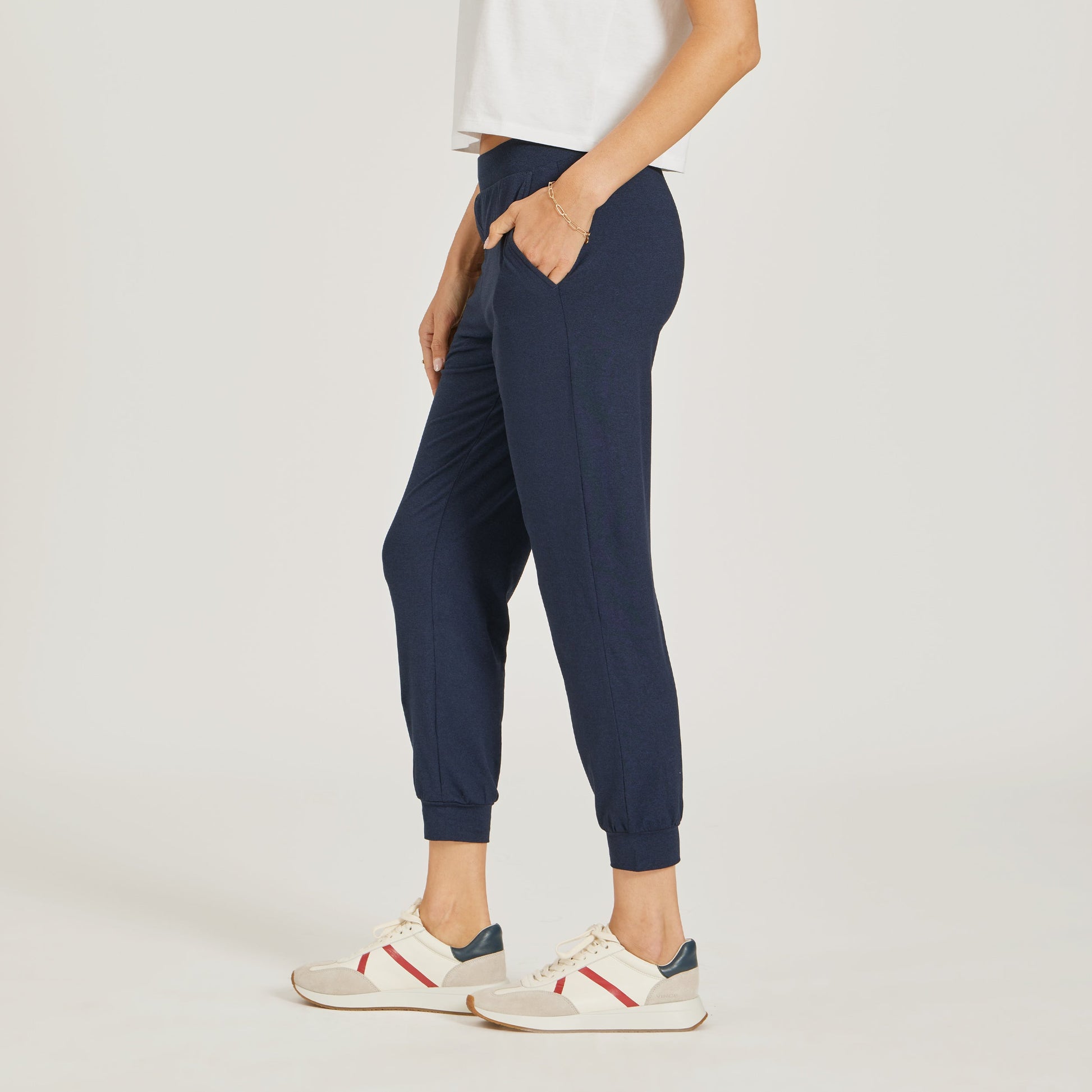https://cdn.shopify.com/s/files/1/0578/7385/8748/files/wpsj_devo_hean_2500x2500_3.jpg?v=1750183245