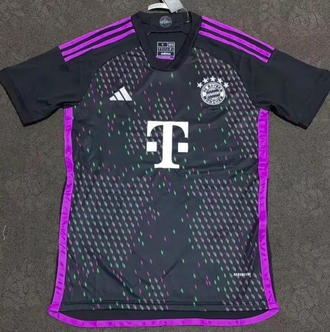 23/24 Bayern Munich Away Kit