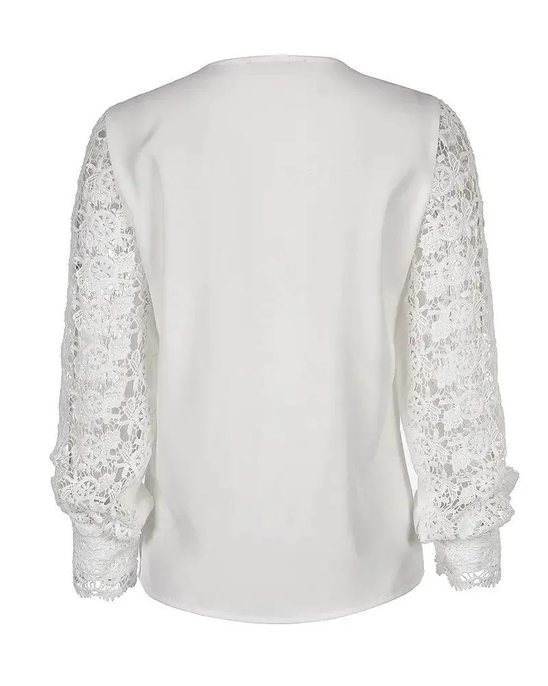 Deanwangkt - V-neck top with long sleeves in guipure lace