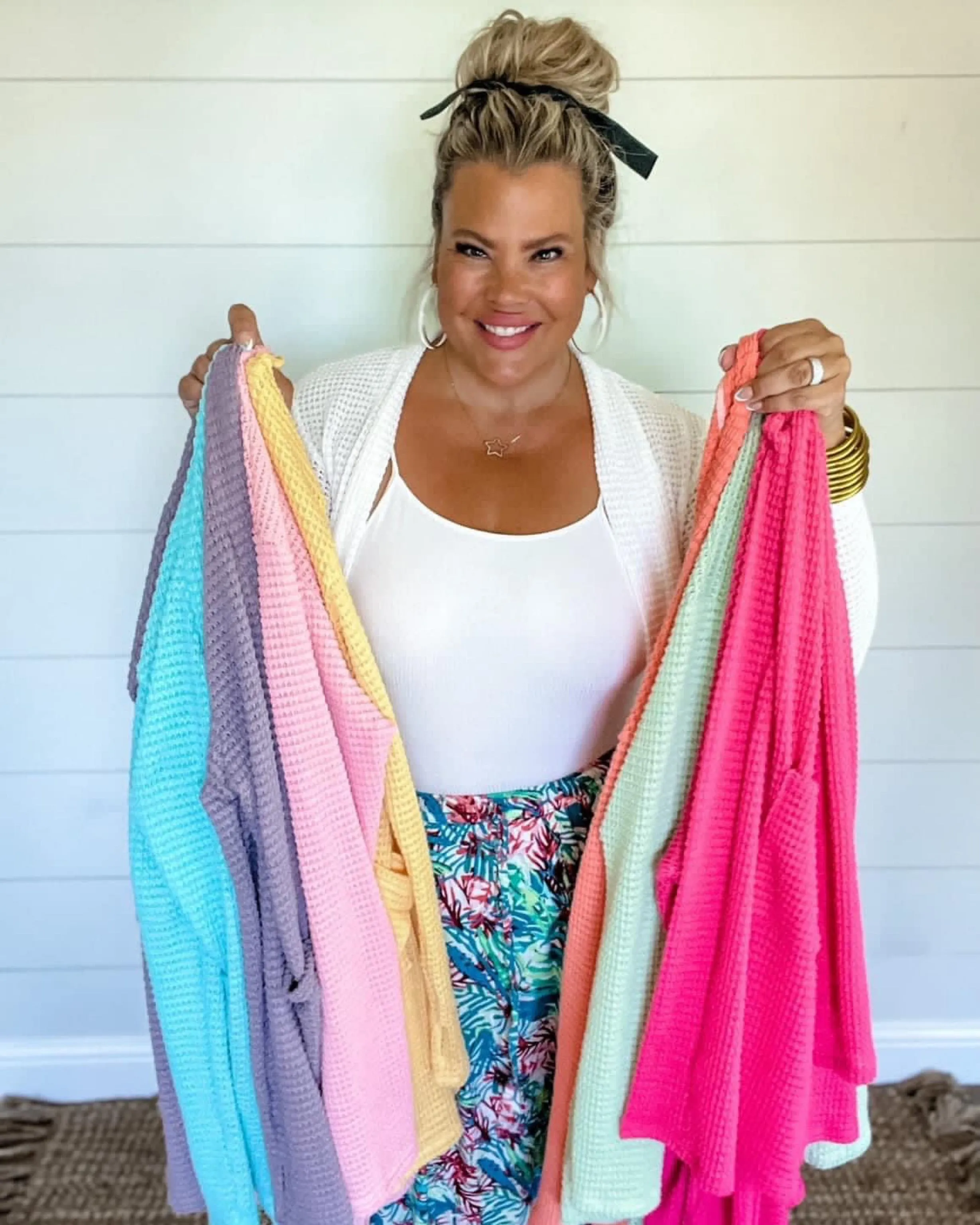 Stylish Rainbow Cardigans for Summer from Lola - Optimized for E-Commerce